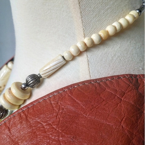 Vintage Carved Bone & Amber Beaded Necklace - Picture 6 of 6